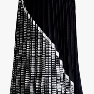 Chic Asymmetrical Black and White Skirt